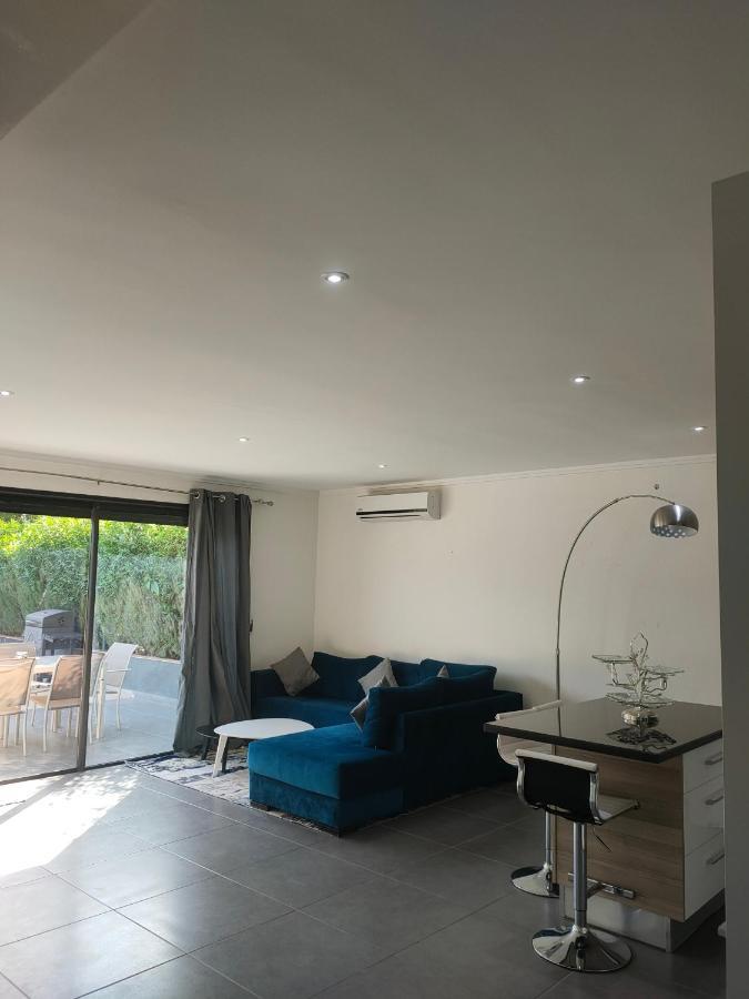 Sara Avec Sa Piscine Et Jardin Appartement *